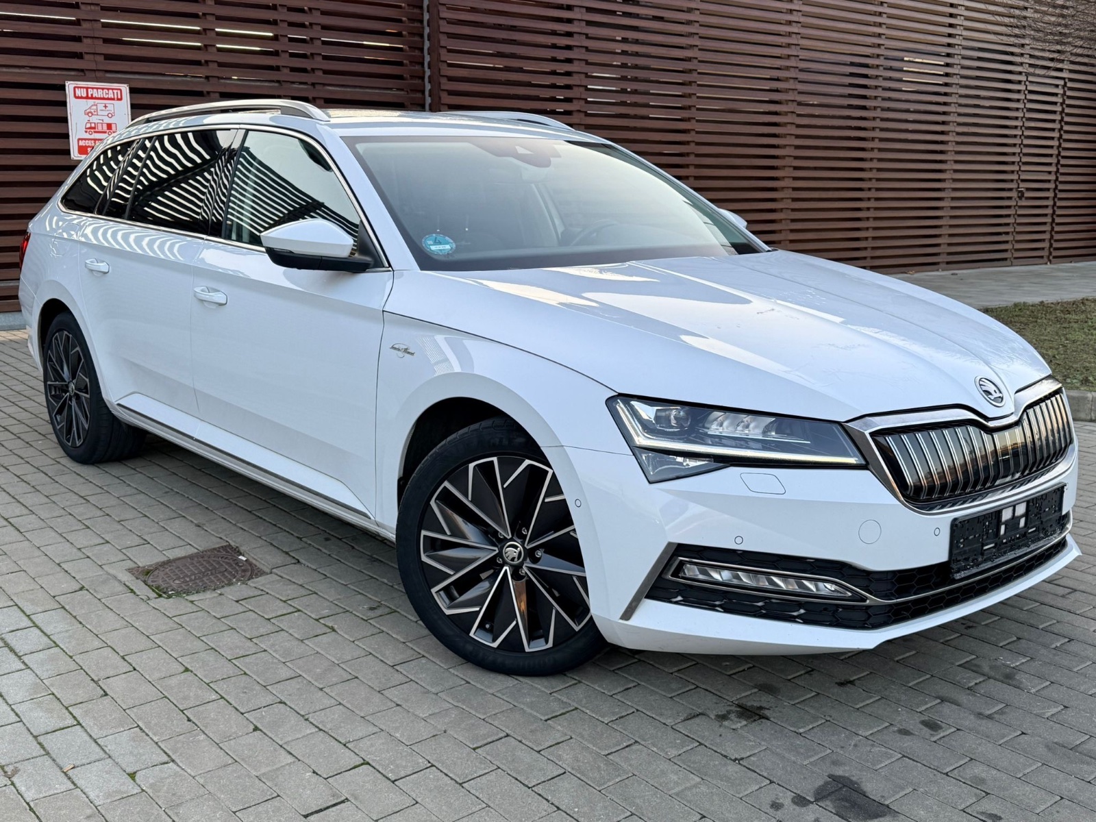 Skoda Superb Laurin & Klementh poza 2