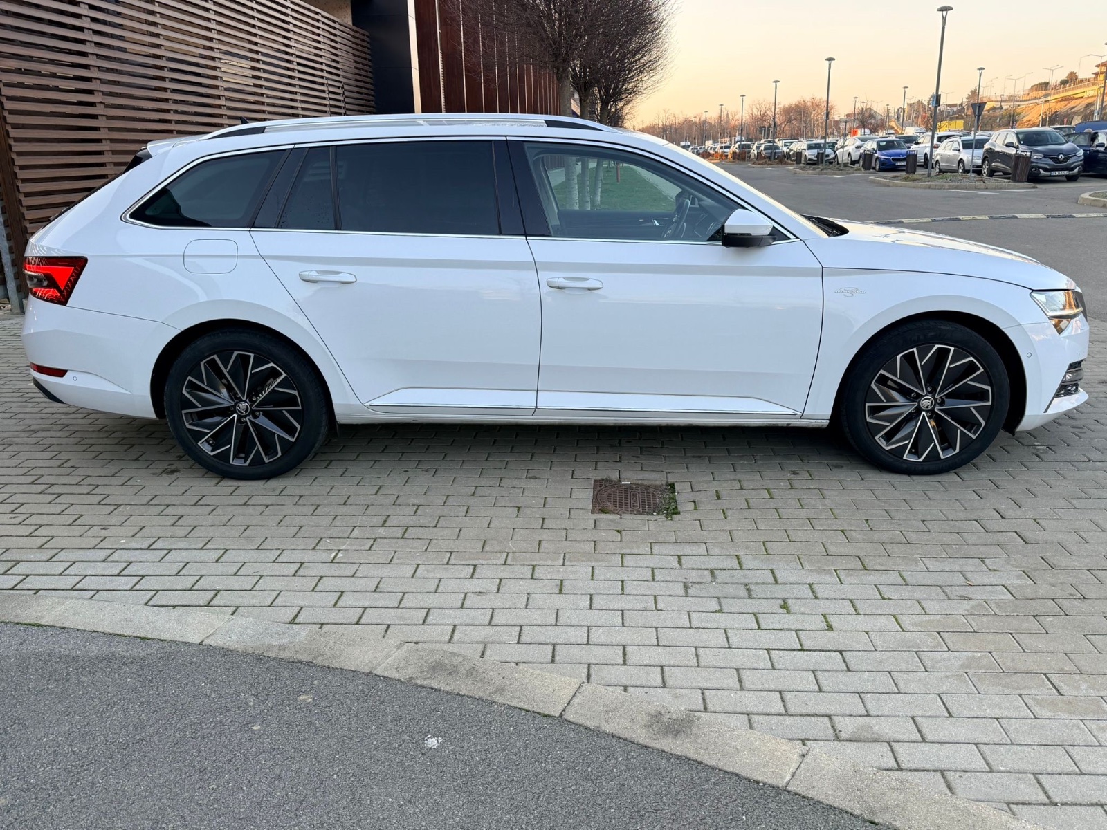 Skoda Superb Laurin & Klementh poza 4